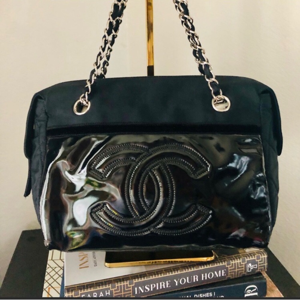 Rare Alert 🚨 Vintage CHANEL Cambon Line Mini black nylon and patent leather